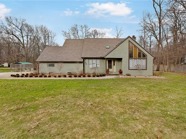 643 Lynnview St SW, Hartville, OH 44632