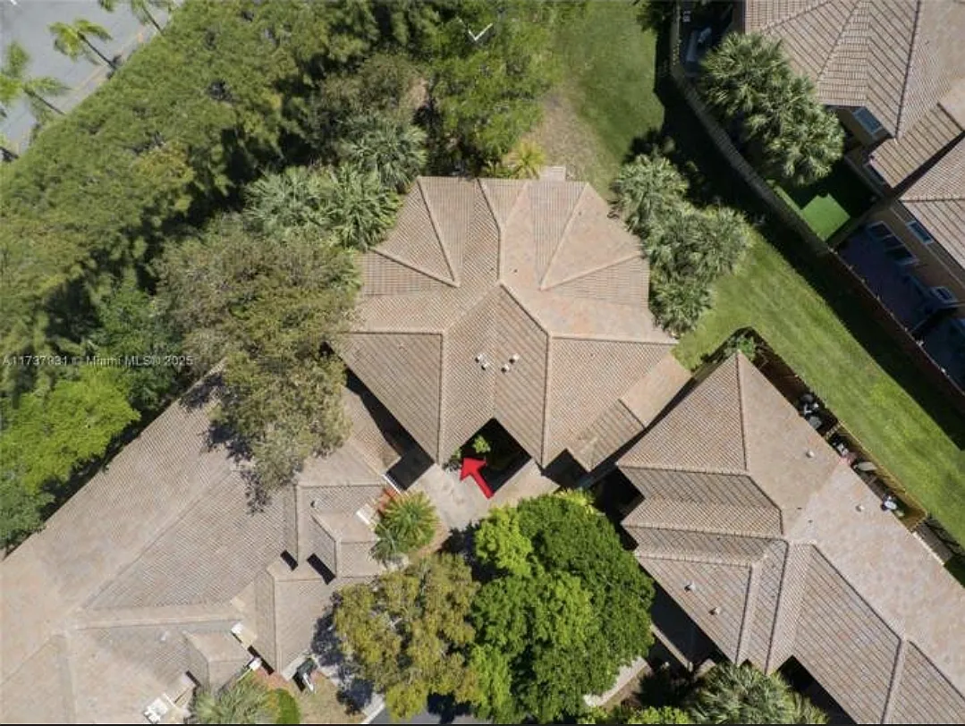 Building Photo - 2920 NW 99th Ter
