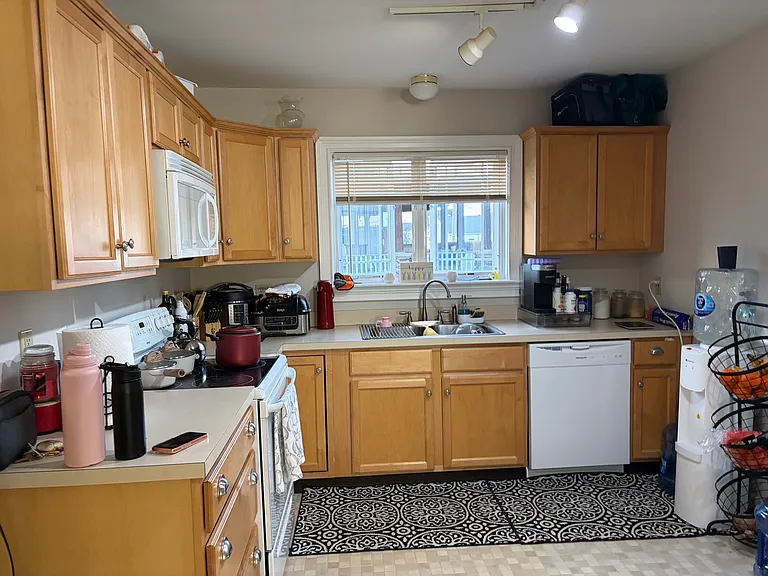 18 Orchard St #1 — Photo 3