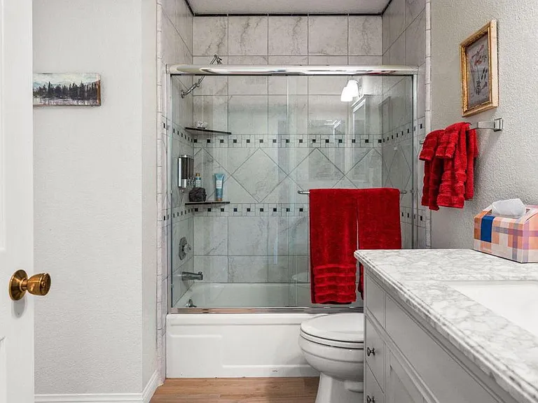 235 Santa Barbara Cir — Photo 47