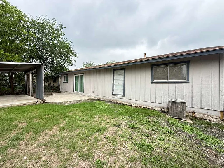 7318 Glen Trl — Photo 16