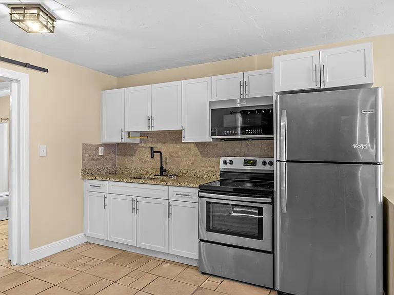 120 Pleasant Pl #1 — Photo 4