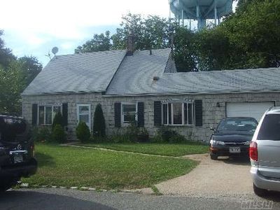 703 Lowell St, Westbury, NY, 11590