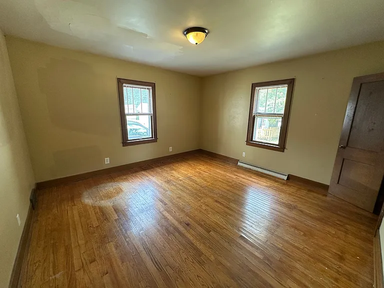 915 Veto St NW — Photo 10