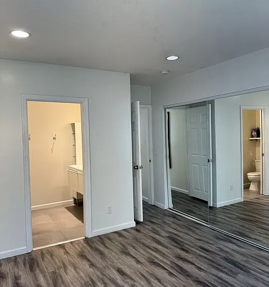 4503 Tobias Ave — Photo 13