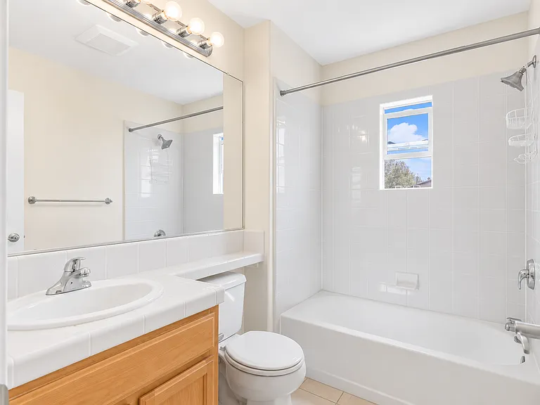 4265 Voltaire St — Photo 13
