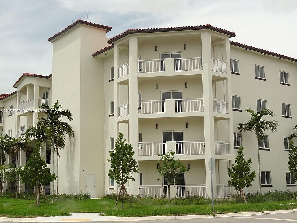 1st image of 10950 NW 82nd St #112