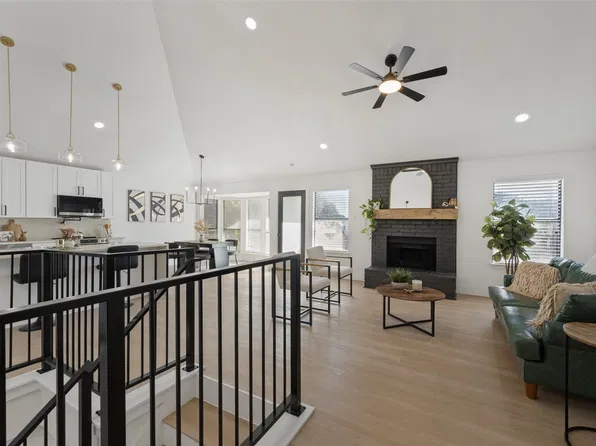 3713 Ashley Ln, Fort Worth, TX 76123