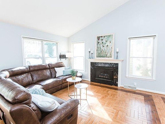 5th image of 1276 Boonsboro Pl