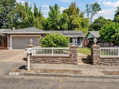 515 San Ramon Drive, Sonoma, CA, 95476