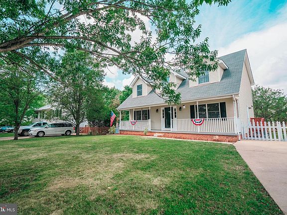 3rd image of 6426 Waterdale Ct
