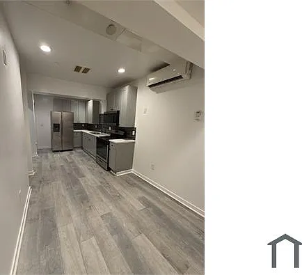 14243 Victory Blvd #ADU — Photo 11