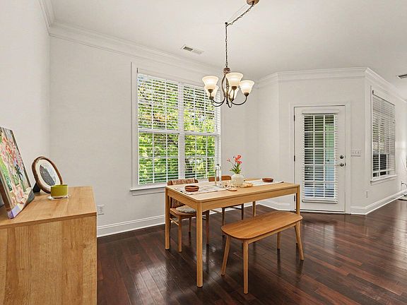 5th image of 1013 Arborgate Cir