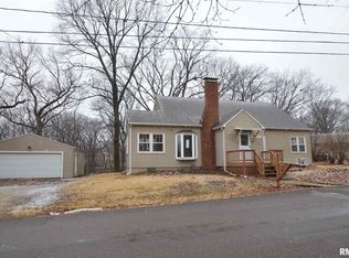 131 Apple Ct, Creve Coeur, IL