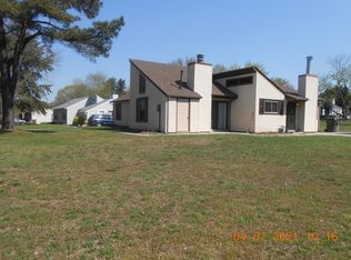 2707 Lamroc Rd, Greensboro, NC 27407