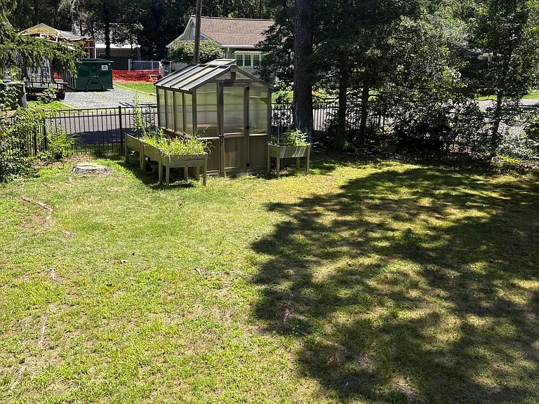 36 Bayberry Ave — Photo 10