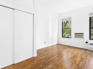 240 E 19th St APT 3A, New York, NY 10003