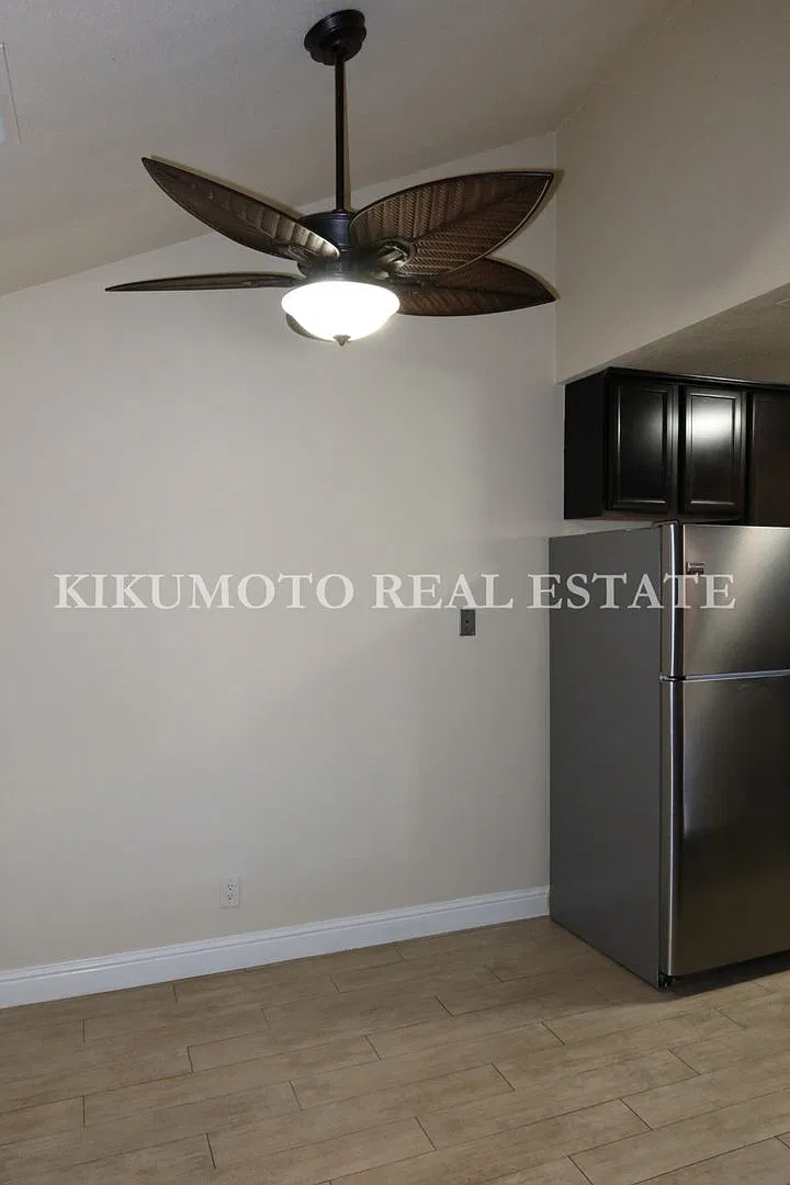 South Land Park Condo - 1 Bedroom, 1 Bath — Photo 4