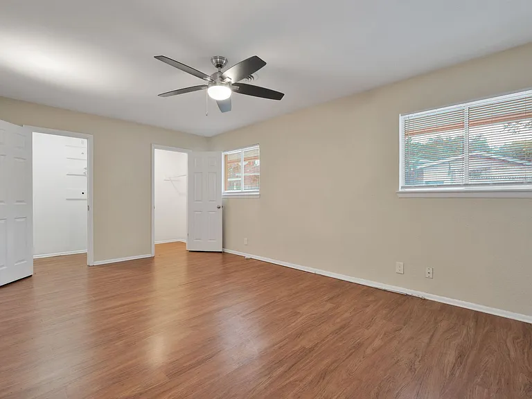 103 Shalimar Dr — Photo 16