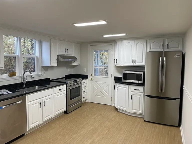 415 Naubuc Ave #1 — Photo 24