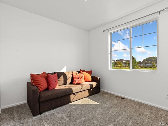 4th image of 3037 Lake Helen Boulevard