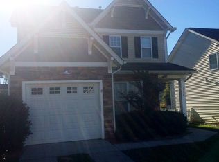 1724 Crabapple Tree Ln, Charlotte, NC 28214