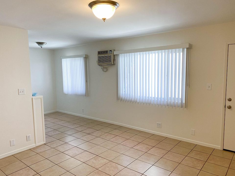 1st image of 323 N Avenue 50 #3