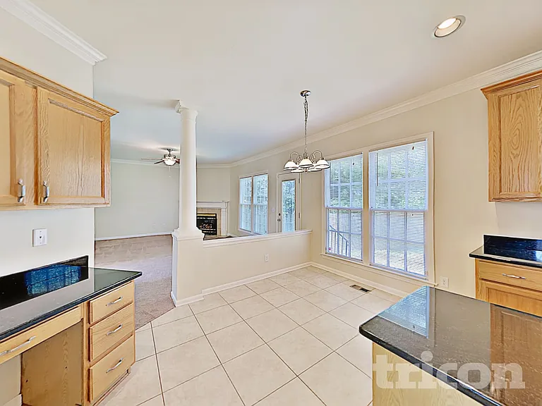 1267 Buckingham Cir — Photo 8