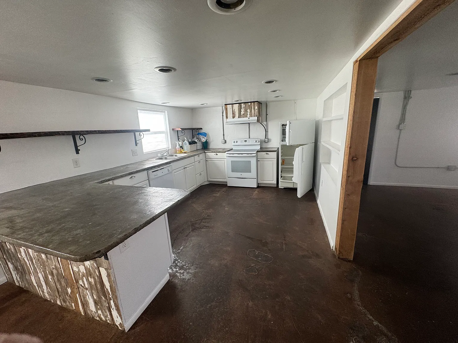 2 bed, 1188 sqft, $1,300 — Photo 4