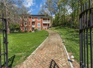 437 E Beverley St, Staunton, VA 24401