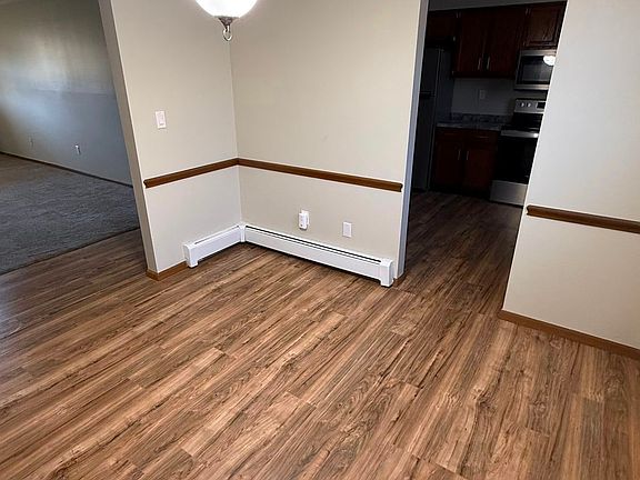 4th image of 7357 Eisenhower Dr Unit 1