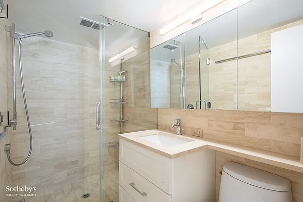 Sold by Sotheby's International Realty | media 9