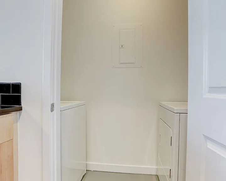 3324 Peachtree Rd NE #1919 — Photo 27