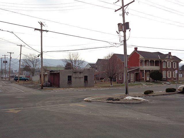 2nd image of 201-209 Main Sreet
