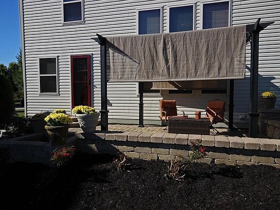 8844 Creekwood Exterior (3)