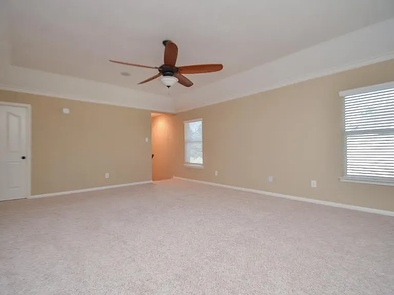 2606 Nutwood Dr — Photo 23