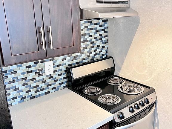 5th image of 4435 N 8th Ave APT 117