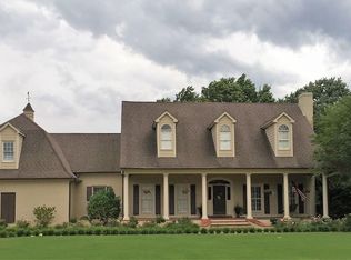 1003 Charleston Blvd, Tupelo, MS 38801