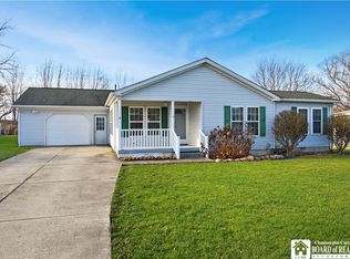 7 Loomis St, Ripley, NY 14775