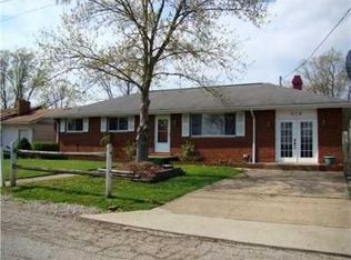 928 Forest Edge Dr, South Charleston, WV 25309