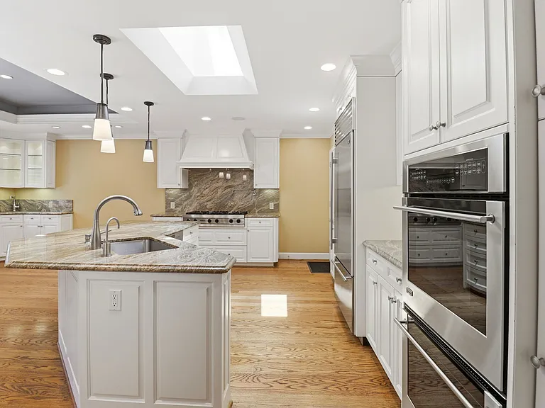 148 Cedar St — Photo 11