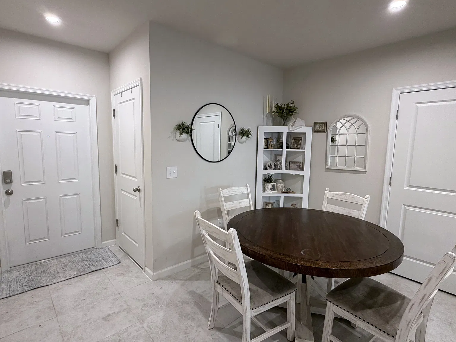 3 bed, 2.5 bath, 1400 sqft, $1,895 — Photo 4