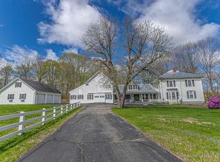 104 Hill St, Farmington, ME 04938
