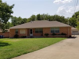 225 Barry Ln, Lancaster, TX 75146