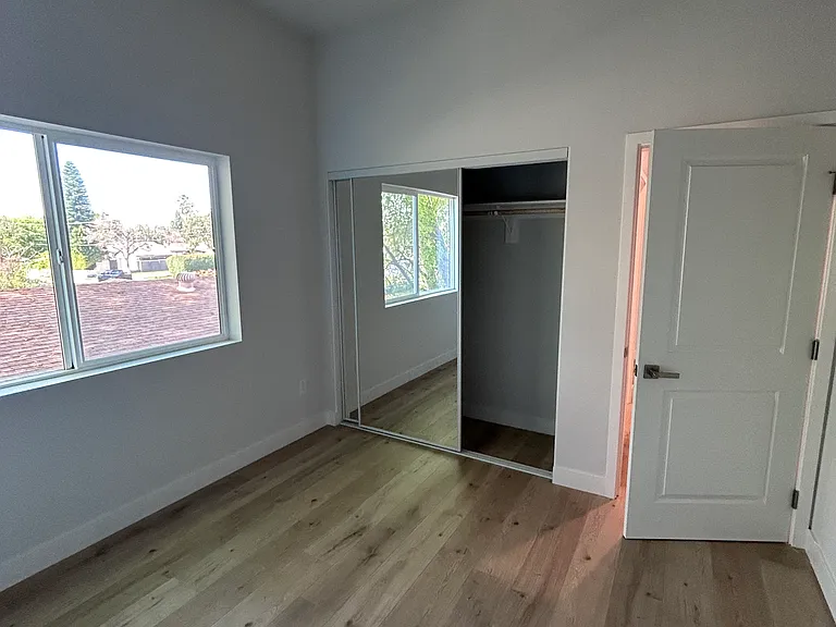 17194 Los Alimos St — Photo 12