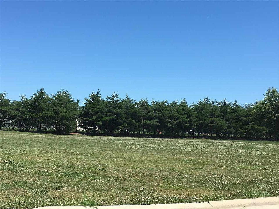 2nd image of 106 Golf Ridge Dr
