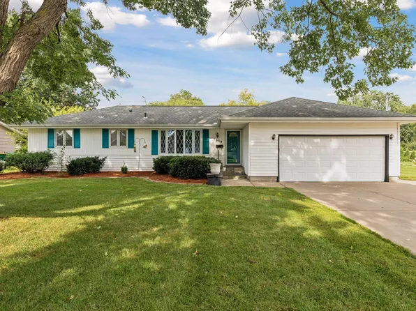 5639 Twin Lake Ter N, Minneapolis, MN 55429