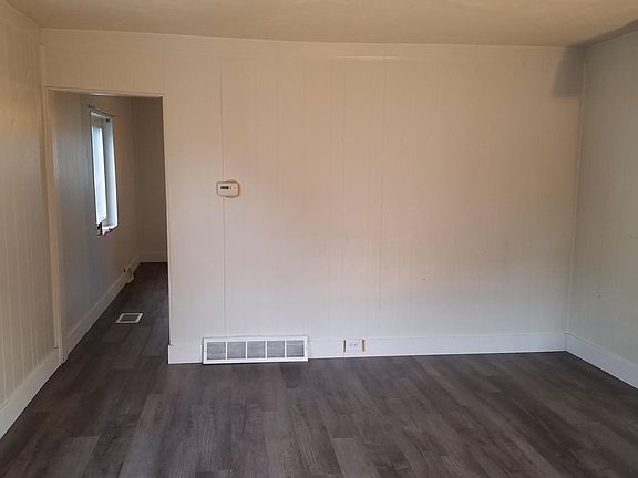4th image of 164 Washington Dr