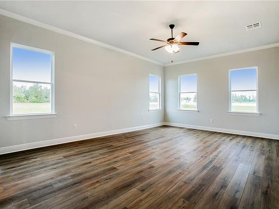 5th image of 22 W Priscilla Ln