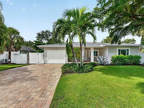 3rd image of 1965 HIBISCUS STREET